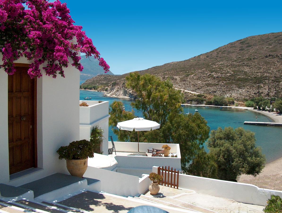 Villa Notos Adamantas  Екстериор снимка