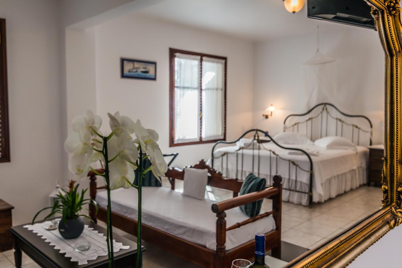 Villa Notos Adamantas  Екстериор снимка